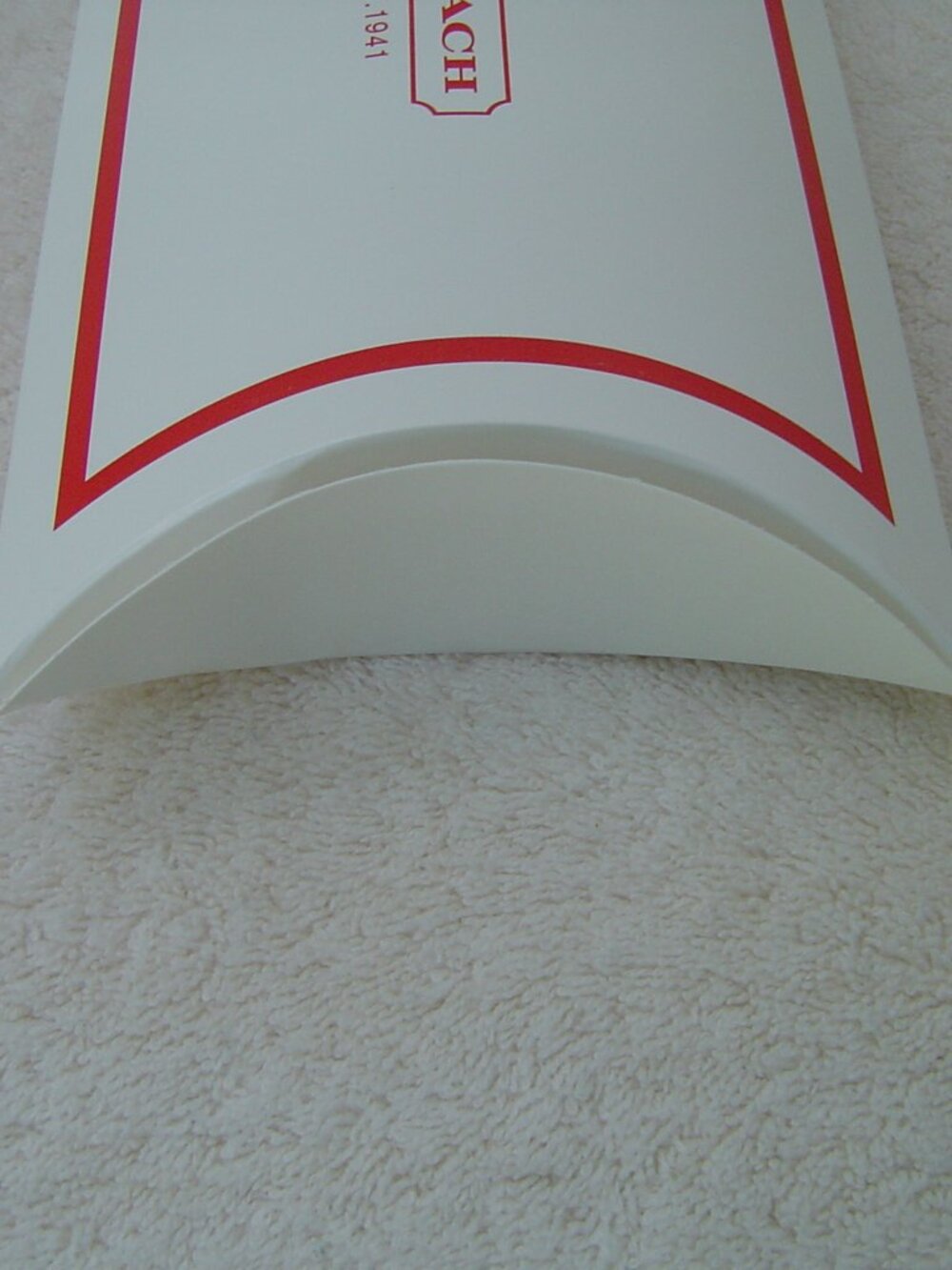 AUTHENTIC COACH LOT OF 10 WHITE AND RED POP UP SMALL BOXES    NEW WITHOUT TAGS - Picture 3 of 7